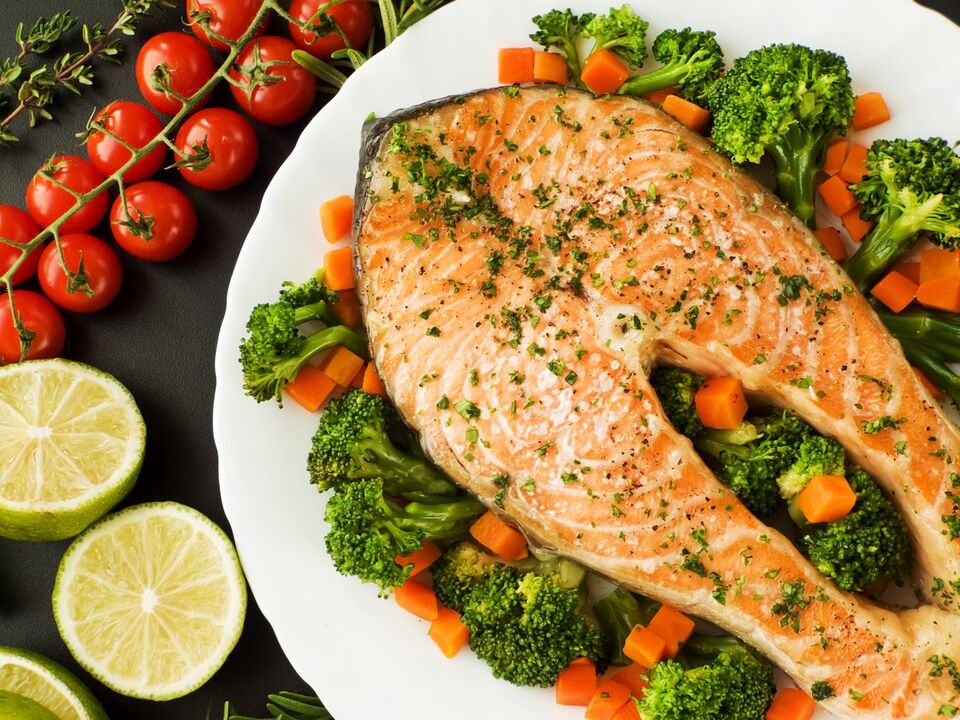 Pečena riba s povrćem izvrsna je opcija za ručak za mršavljenje